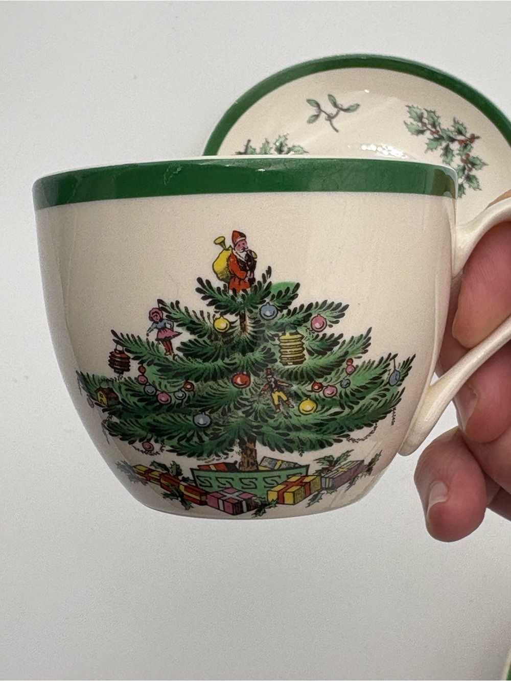Two Vintage Spode Christmas Tree Coffee/Tea Cup and Saucer Set - Made in England - Picture 12 of 16